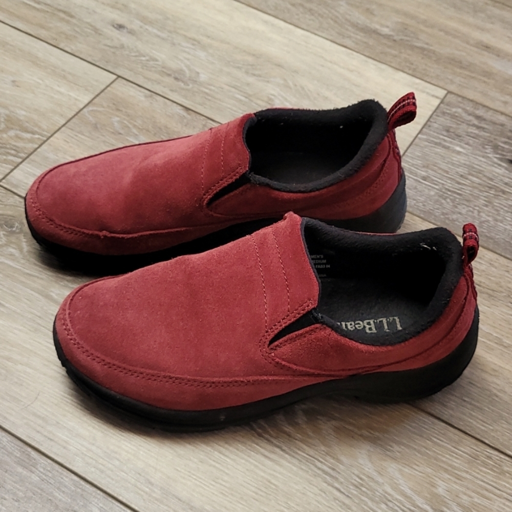 LL Bean Womens Comfort Mocs Slip On Suede Shoes Loafers Red/Burgandy Size 6.5